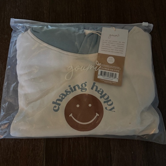 NWT Goumi “Chasing Happy” Organic Cotton Kids Unisex Hoodie Size 8-9 Years - Picture 5 of 6
